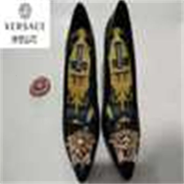 mules men designer slides luxury women loafers high heels pumps sandals slippers ballerinas sneakers dress shoes ibet, Black;white
mules men designer slides luxury women loafers high heels pumps sandals slippers ballerinas sneakers dress shoes ibet, Black;white