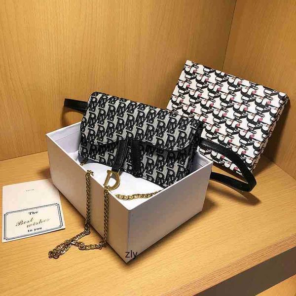 new korean version popular dijia saddle bag versatile capacity single shoulder messenger for female students zly women's
new korean version popular dijia saddle bag versatile capacity single shoulder messenger for female students zly women's