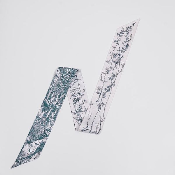 scarves small scarf hairband suitable for women in autumn and winter twenty-six letters double-layer printing rayon customization trend, Blue;gray
scarves small scarf hairband suitable for women in autumn and winter twenty-six letters double-layer printing rayon customization trend, Blue;gray