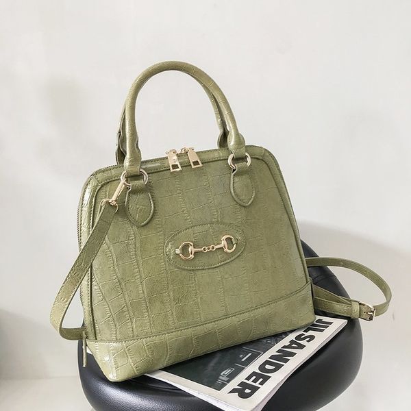 80% off outlet store bag female new single shoulder messenger portable shell bag small factory online sale, Black;red
80% off outlet store bag female new single shoulder messenger portable shell bag small factory online sale, Black;red