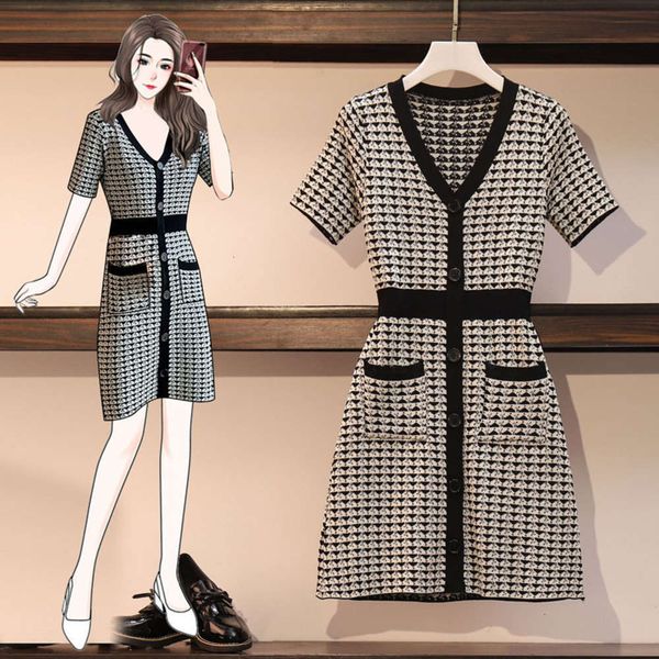 light luxury dress 2020 big sister size summer women's foreign fat style age reduction slim knit skirt, Black;gray
light luxury dress 2020 big sister size summer women's foreign fat style age reduction slim knit skirt, Black;gray