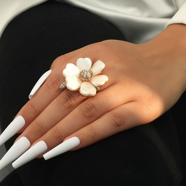 fashion korea geometric shell flower big rings for woman trendy cz crystal gold metal opening adjustable finger rings jewelry, Silver
fashion korea geometric shell flower big rings for woman trendy cz crystal gold metal opening adjustable finger rings jewelry, Silver