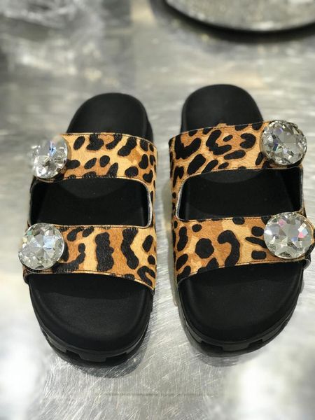 slippers 2021 sandals luxurys designers brand summer shoes designer womens women pointed toe, Black
slippers 2021 sandals luxurys designers brand summer shoes designer womens women pointed toe, Black