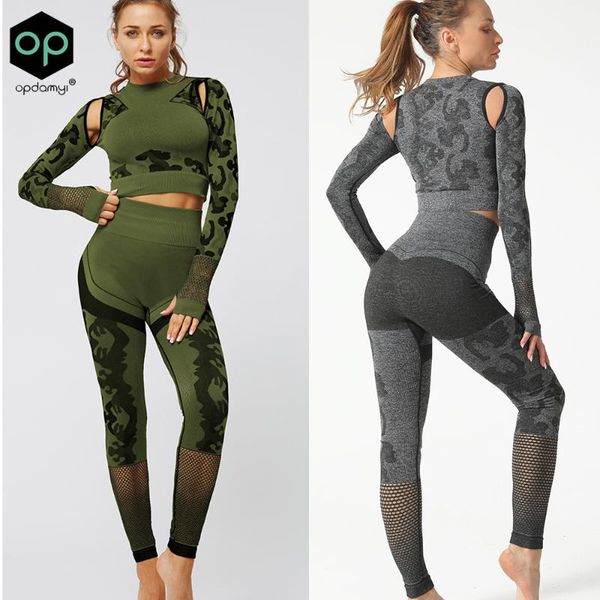 camouflage hollow yoga suit women's track field fitness set seamless sports long-sleeved crop hip-lifting tight yoga pants, White;red
camouflage hollow yoga suit women's track field fitness set seamless sports long-sleeved crop hip-lifting tight yoga pants, White;red