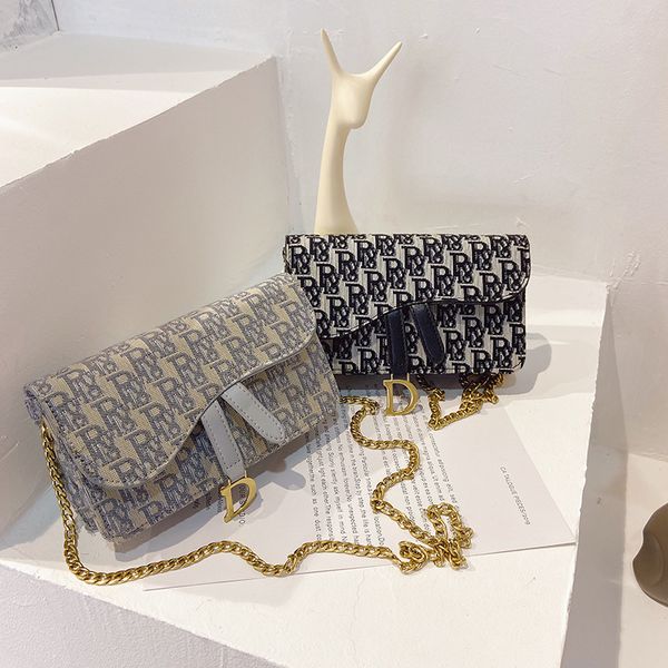 design jewelry women's new korean fashion printing mini chain one shoulder mobile phone multi purpose chest women's waist bag
design jewelry women's new korean fashion printing mini chain one shoulder mobile phone multi purpose chest women's waist bag
