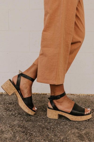 beige heeled sandals female shoe buckle 2021 summer large size black girls high fashion new big comfort pu back strap scandals s
beige heeled sandals female shoe buckle 2021 summer large size black girls high fashion new big comfort pu back strap scandals s