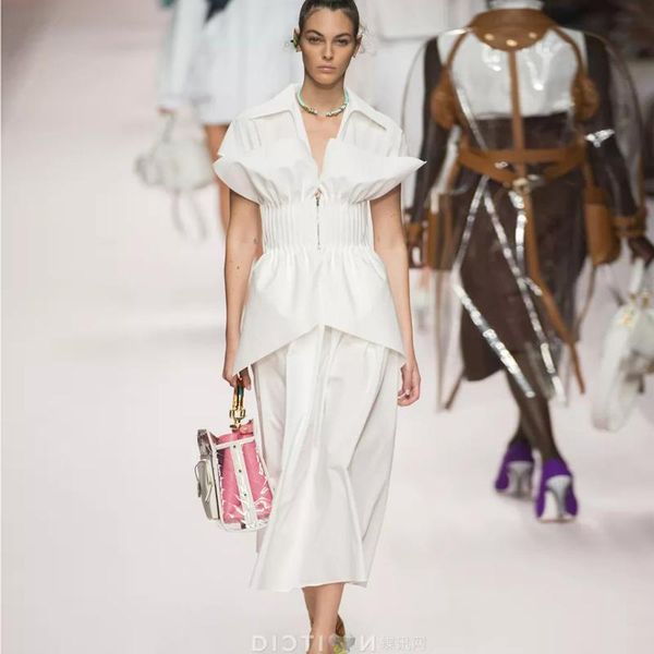 casual dresses 2021 summer runway style pleated self-cultivation temperament ruffled mid-length elegant dress women's clothing, Black;gray
casual dresses 2021 summer runway style pleated self-cultivation temperament ruffled mid-length elegant dress women's clothing, Black;gray