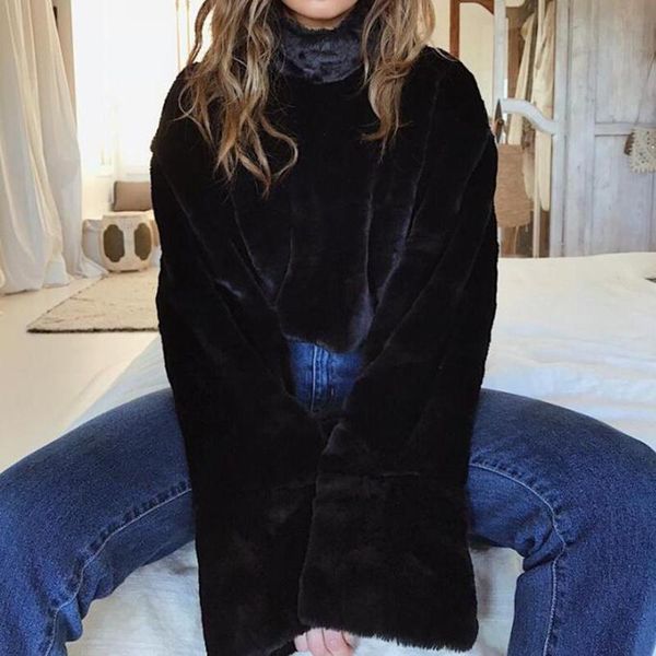 women's sweaters winter warm casual solid turtleneck loose long sleeve plush minimalist pullover 2021 basic sweater, White;black
women's sweaters winter warm casual solid turtleneck loose long sleeve plush minimalist pullover 2021 basic sweater, White;black