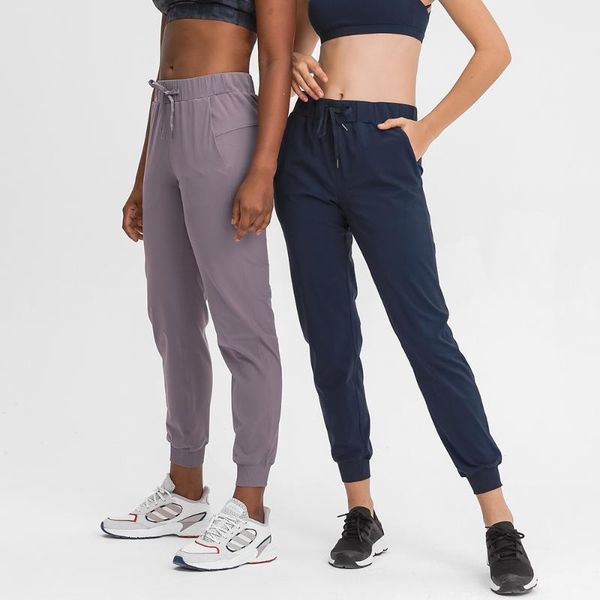 naked feel waist drawstring leisure sport joggers women buttery soft stretchy workout gym exercise joggers with pocket, White;red
naked feel waist drawstring leisure sport joggers women buttery soft stretchy workout gym exercise joggers with pocket, White;red