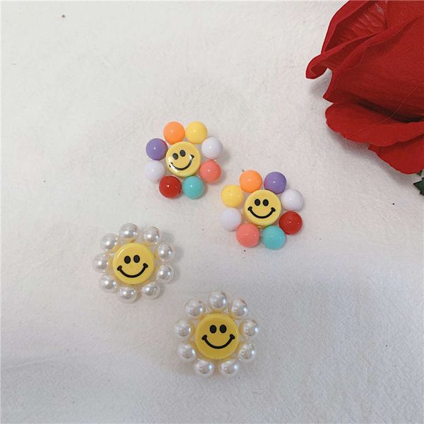 hbp fashion south korea east gate 2021 lovely sweet wind colorful sunflower pearl smiling face minority students earrings, Silver
hbp fashion south korea east gate 2021 lovely sweet wind colorful sunflower pearl smiling face minority students earrings, Silver