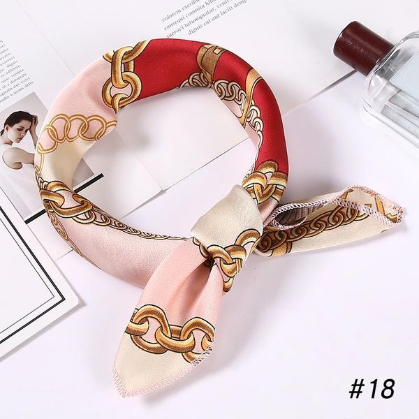 2021 new women scarf spring autumn dot point small square scarves female headband wrist wrap square head scarves, Blue;gray
2021 new women scarf spring autumn dot point small square scarves female headband wrist wrap square head scarves, Blue;gray