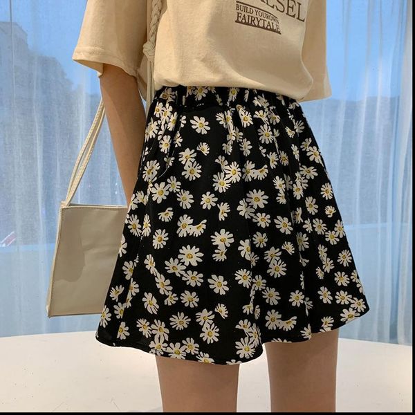 women vintage floral print harajuku loose dropshipping kawaii ruffle pleated summer korean streetwear elastic waist shorts, White;black
women vintage floral print harajuku loose dropshipping kawaii ruffle pleated summer korean streetwear elastic waist shorts, White;black