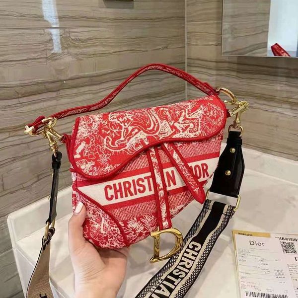 luxurys designer handbags saddle popular retro bag women's 2021 net red underarm bag early autumn new fashion versatile one shoulder me
luxurys designer handbags saddle popular retro bag women's 2021 net red underarm bag early autumn new fashion versatile one shoulder me