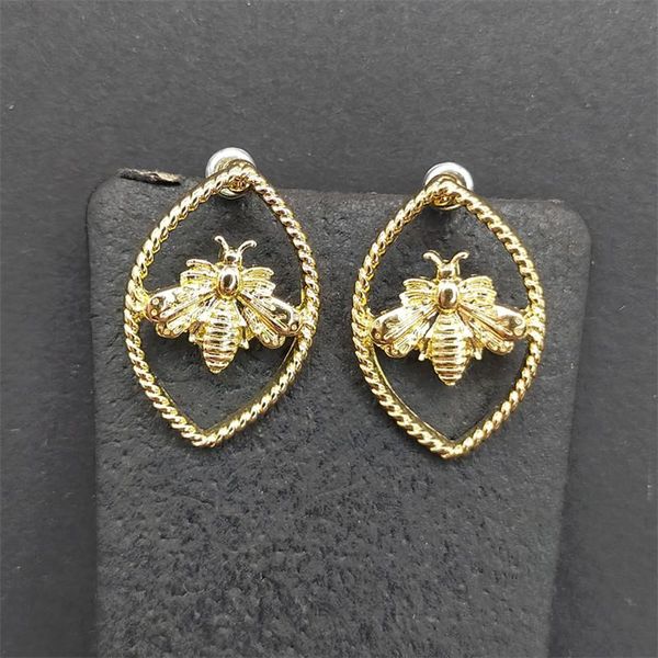 stud european and american fashion jewelry baroque retro earrings female bees earring hollow, Golden;silver
stud european and american fashion jewelry baroque retro earrings female bees earring hollow, Golden;silver