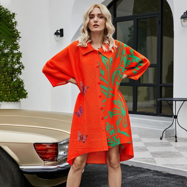 2021 new autumn winter high street asymmetric printed with butterfly diamond button turn-down collar plus size women evzq, Black;gray
2021 new autumn winter high street asymmetric printed with butterfly diamond button turn-down collar plus size women evzq, Black;gray