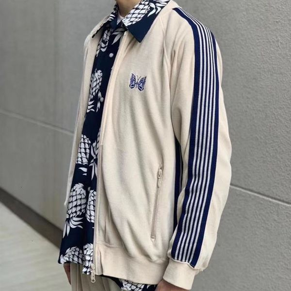 2021 new ss veet men women 1:1 awge coat butterfly embroidery striped webbing needles jacket misy, Black;brown
2021 new ss veet men women 1:1 awge coat butterfly embroidery striped webbing needles jacket misy, Black;brown