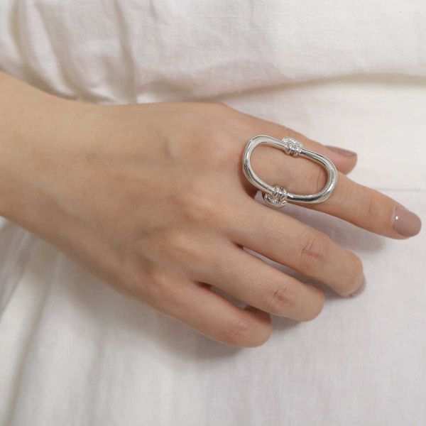 simple and fashionable jewelry, personalized geometric ring hand decoration, female punk metal curved o-ring, Silver
simple and fashionable jewelry, personalized geometric ring hand decoration, female punk metal curved o-ring, Silver