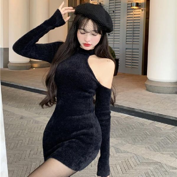 casual dresses 2022 autumn winter knitted dress pure black long-sleeved strapless girl hip one piece women's clothing party sweater, Black;gray
casual dresses 2022 autumn winter knitted dress pure black long-sleeved strapless girl hip one piece women's clothing party sweater, Black;gray