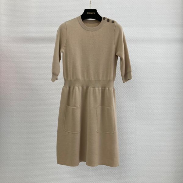 the new knitted dress in autumn and winter is skin friendly and comfortable, Black;gray
the new knitted dress in autumn and winter is skin friendly and comfortable, Black;gray