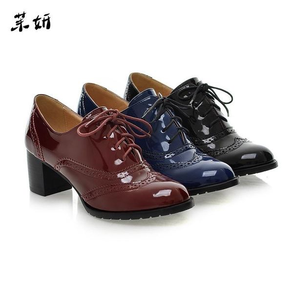 boots winter autumn shoes women brogue middle heels casual shoe all match vintage lacing 2021, Black
boots winter autumn shoes women brogue middle heels casual shoe all match vintage lacing 2021, Black