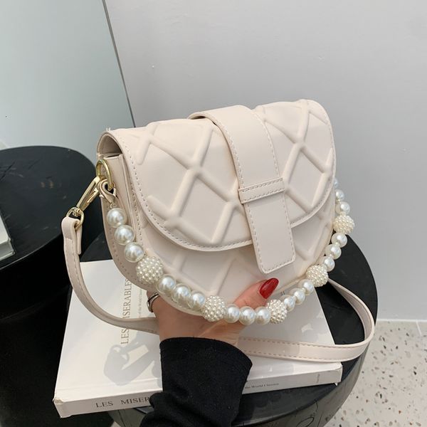 handbag pearl chain small bag women's 2021 summer fashion western style single shoulder rhombic lattice texture messenger saddle
handbag pearl chain small bag women's 2021 summer fashion western style single shoulder rhombic lattice texture messenger saddle