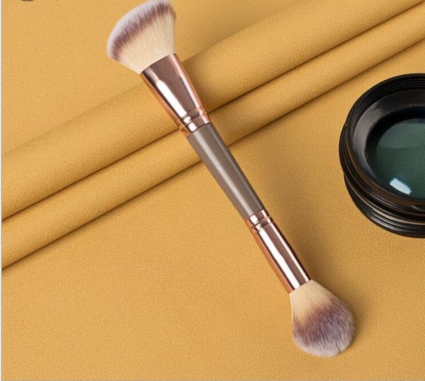 makeup tools double-ended highlight brush plastic handle aluminum tube man-made fiber
makeup tools double-ended highlight brush plastic handle aluminum tube man-made fiber