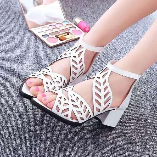 2021 cow leather women sandals black high heel gladiator sandals cut-outs peep toe buckle summer white women casual shoes
2021 cow leather women sandals black high heel gladiator sandals cut-outs peep toe buckle summer white women casual shoes