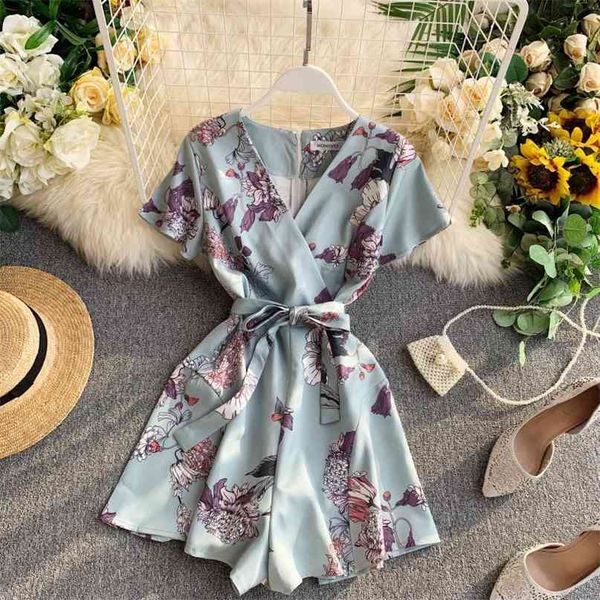 women's chic korean retro printing v-collar high waist thin broad-legged playsuits overalls jumpsuits j083 210527, Black;white
women's chic korean retro printing v-collar high waist thin broad-legged playsuits overalls jumpsuits j083 210527, Black;white