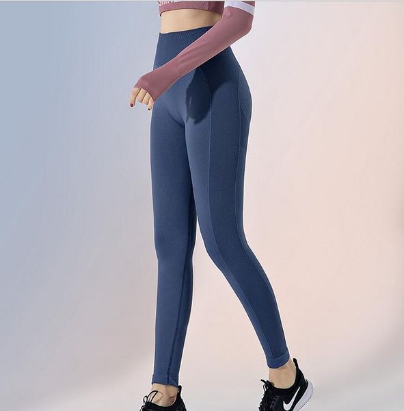 2021 yoga pants women's new fitness pants women's high waist buttocks peach running wearing net red tights, Black;white
2021 yoga pants women's new fitness pants women's high waist buttocks peach running wearing net red tights, Black;white