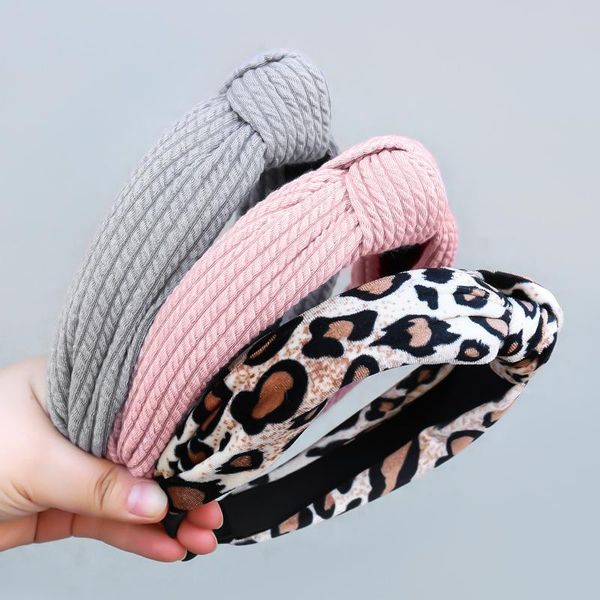 hair clips & barrettes 2021 fashion cotton woven fabric headband female elegant leopard print headwear banquet accessories, Golden;silver
hair clips & barrettes 2021 fashion cotton woven fabric headband female elegant leopard print headwear banquet accessories, Golden;silver