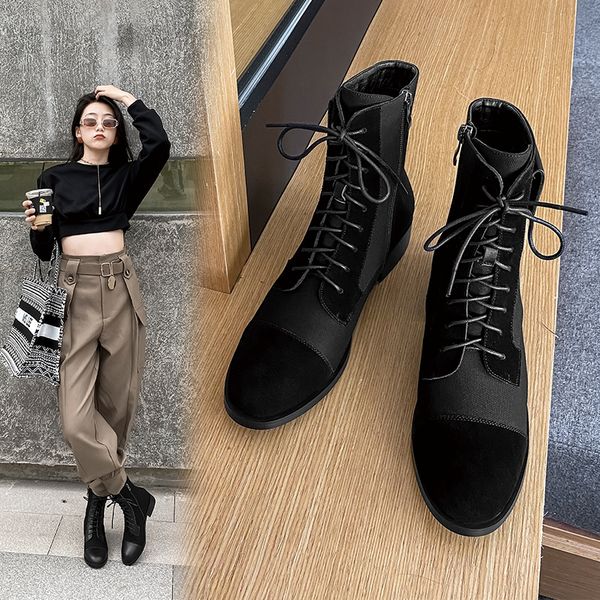 Handmade Classic 2021 Winter Boots Women Genuine Leather Lace-Up Oxfords Round Toe Chunky Ankle Booties Black Shoes for Women, Cowhide
Handmade Classic 2021 Winter Boots Women Genuine Leather Lace-Up Oxfords Round Toe Chunky Ankle Booties Black Shoes for Women, Cowhide
