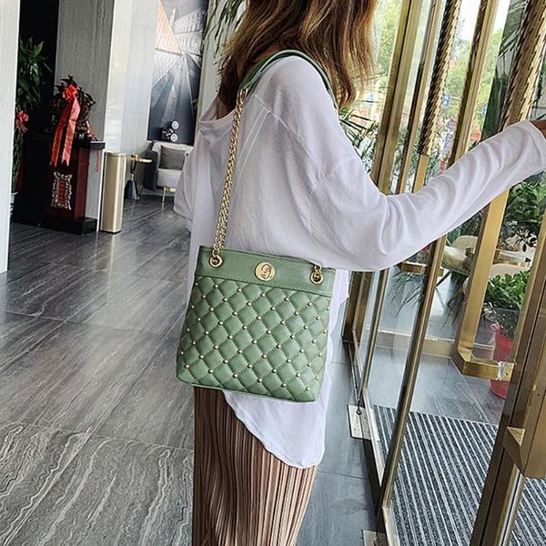 classic women pu leather handbags lattice rivet shoulder messenger bag women retro chain crossbody bag for vacation
classic women pu leather handbags lattice rivet shoulder messenger bag women retro chain crossbody bag for vacation