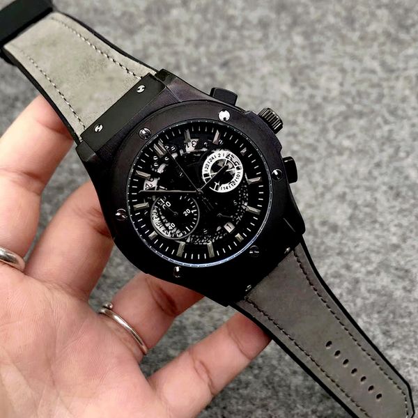 7-1men analog watch 40mm quartz movement date calendar all dial work leather strap orologio uomo luxury montre de luxe designer watches, Slivery;brown
7-1men analog watch 40mm quartz movement date calendar all dial work leather strap orologio uomo luxury montre de luxe designer watches, Slivery;brown