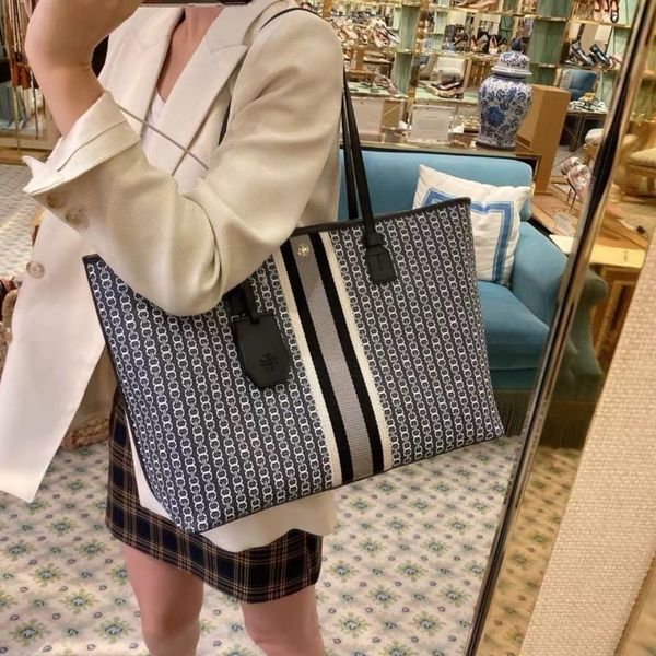 designer bags tory 2021 large capacity classic old flower with ribbon fashion one shoulder handbag women's bag ysj
designer bags tory 2021 large capacity classic old flower with ribbon fashion one shoulder handbag women's bag ysj