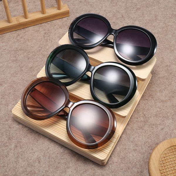 fashion round big frame sunglasses women brand design street style sun glasses uv400 with box and cases, White;black
fashion round big frame sunglasses women brand design street style sun glasses uv400 with box and cases, White;black