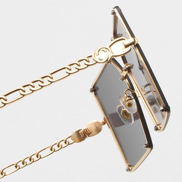 sunglasses hollow metal chain large frame glasses korean version of all-match fashion women's sunshade flat rivet zonnebril, White;black
sunglasses hollow metal chain large frame glasses korean version of all-match fashion women's sunshade flat rivet zonnebril, White;black
