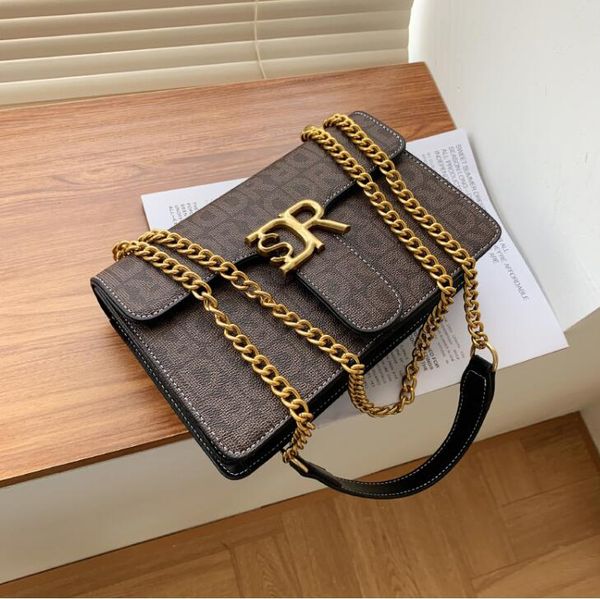 factory wholesale contrasting women chain bag street trend leathers handbag retro black printed handbags shaped leather shoulder bags, Black;red
factory wholesale contrasting women chain bag street trend leathers handbag retro black printed handbags shaped leather shoulder bags, Black;red