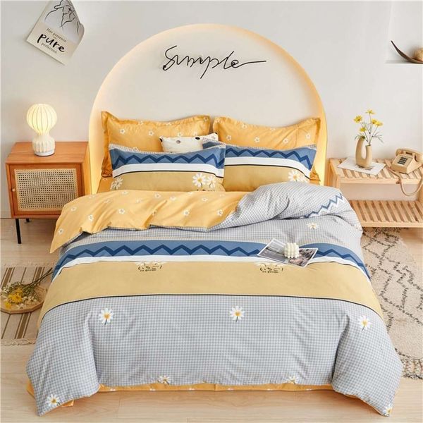 simple and thickened four piece pure cotton bed sheet for dormitory
simple and thickened four piece pure cotton bed sheet for dormitory