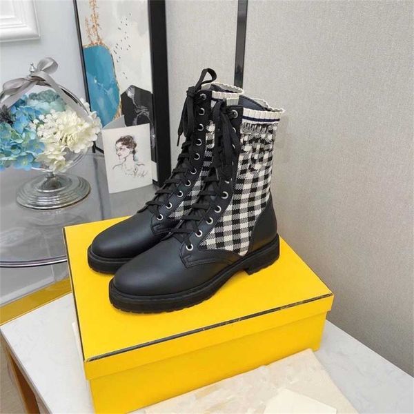 2021 designer boots fashion women mid help martin pointy letter stitching knitted comfortable sock toe shoe35-41 with box, Black
2021 designer boots fashion women mid help martin pointy letter stitching knitted comfortable sock toe shoe35-41 with box, Black