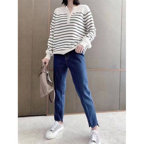 2021 new autumn winter black and white striped round neck long sleeve women's pure cashmere knitted warm sweater ydfr, White;black
2021 new autumn winter black and white striped round neck long sleeve women's pure cashmere knitted warm sweater ydfr, White;black
