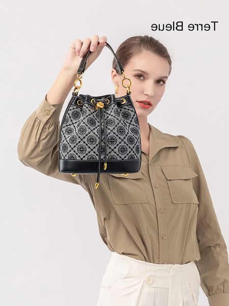 tb women's 2021 autumn winter new product fashion jacquard large capacity drawstring bucket bag
tb women's 2021 autumn winter new product fashion jacquard large capacity drawstring bucket bag