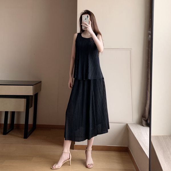 2021 new pleated plus size suit summer sleeveless a-line skirt piece sets womens outfits lounge wear runway ax1y, White
2021 new pleated plus size suit summer sleeveless a-line skirt piece sets womens outfits lounge wear runway ax1y, White