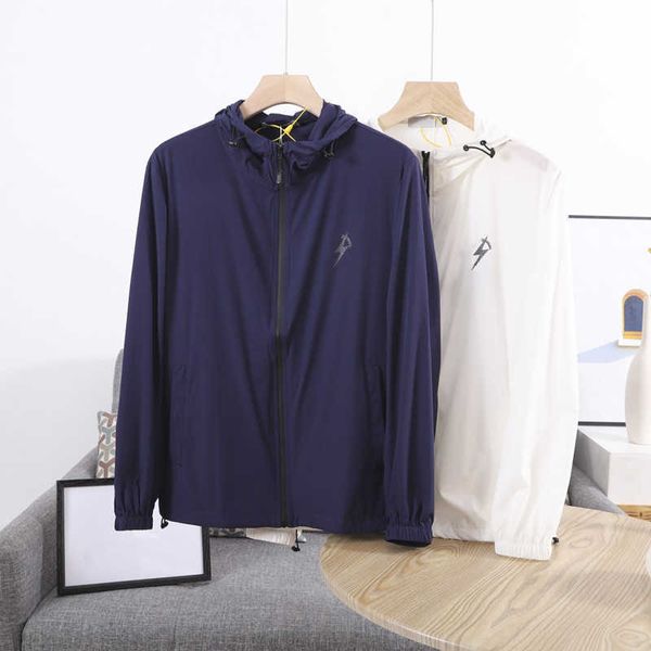 21ss summer new hooded sunscreen skin coat graffiti digital print men and women universal windbreaker sunscreen windproof jacket mon17906, Black;brown
21ss summer new hooded sunscreen skin coat graffiti digital print men and women universal windbreaker sunscreen windproof jacket mon17906, Black;brown