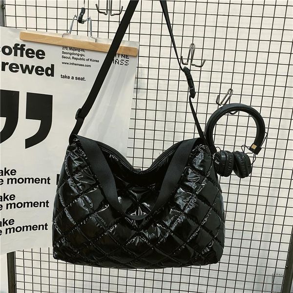female diamond pattern crossbody bag for men and women large capacity shoulder bag fashion large designer handbag
female diamond pattern crossbody bag for men and women large capacity shoulder bag fashion large designer handbag