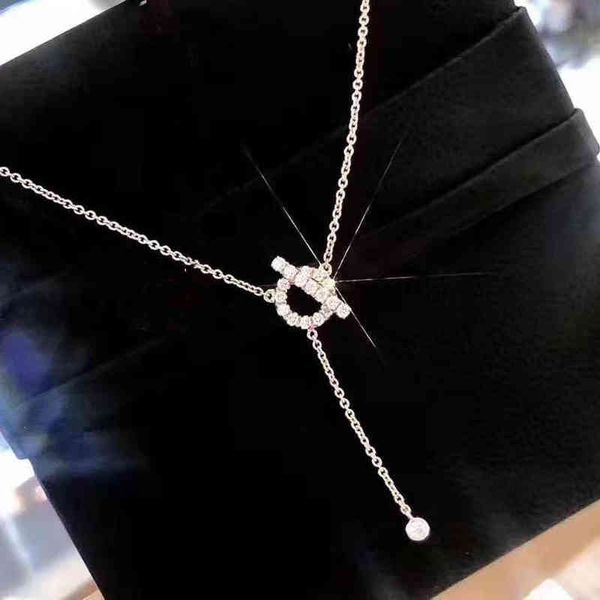 the new h pig nose necklace 925 sterling silver plated 18k gold tassel q word full diamond clavicle chain female bracelet earrings
the new h pig nose necklace 925 sterling silver plated 18k gold tassel q word full diamond clavicle chain female bracelet earrings