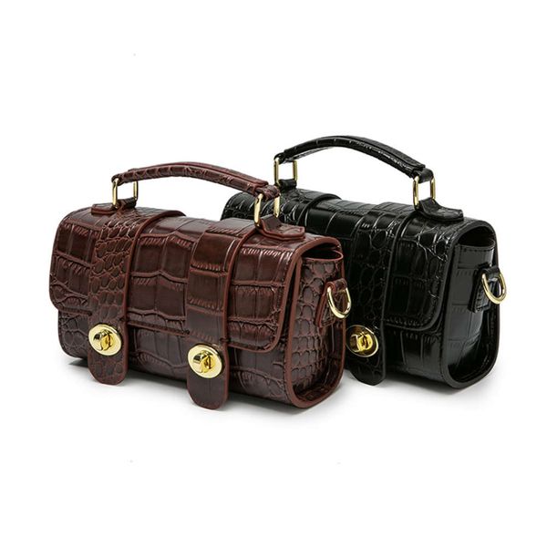 fashion autumn and winter foreign style small women's 2021 new fashion net red messenger versatile portable cambridge bag
fashion autumn and winter foreign style small women's 2021 new fashion net red messenger versatile portable cambridge bag
