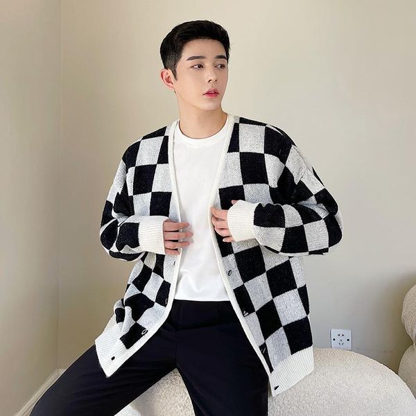 men's sweaters 2021 autumn men checkerboard loose casual plaid sweater cardigan coat male women vintage knitwear jacket, White;black
men's sweaters 2021 autumn men checkerboard loose casual plaid sweater cardigan coat male women vintage knitwear jacket, White;black