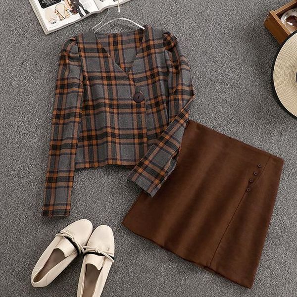 two piece dress 2021 thin plaid shirt + skirt female two-piece suit 1219, White
two piece dress 2021 thin plaid shirt + skirt female two-piece suit 1219, White
