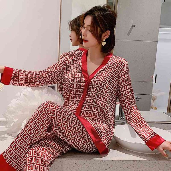 women's sleepwear printed pajamas women spring pyjamas summer satin long sleeve 2pcs shirt&pants suit loose home wear with buttons, Black;red
women's sleepwear printed pajamas women spring pyjamas summer satin long sleeve 2pcs shirt&pants suit loose home wear with buttons, Black;red