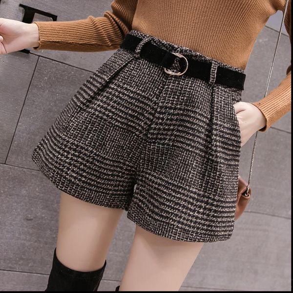 2021 new autumn winter wool shorts women korean high waist plaid wide leg shorts femme casual loose boots shorts, White;black
2021 new autumn winter wool shorts women korean high waist plaid wide leg shorts femme casual loose boots shorts, White;black